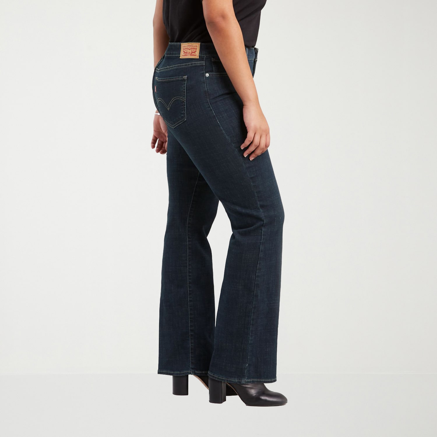 Levi's® Womens Plus Mid Rise Classic Bootcut Jean