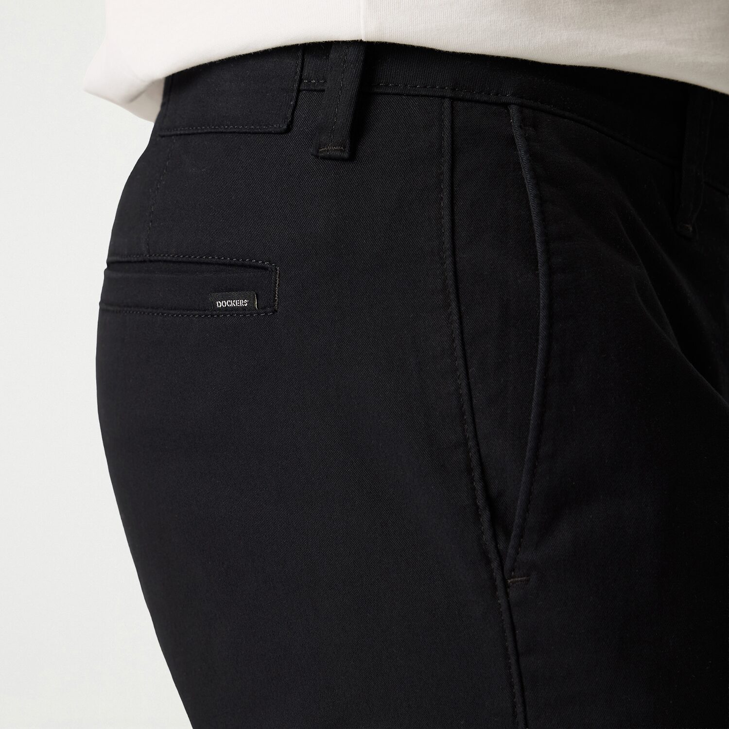Dockers Essential American Khaki Mens Regular Fit Slim Flat Front Pant