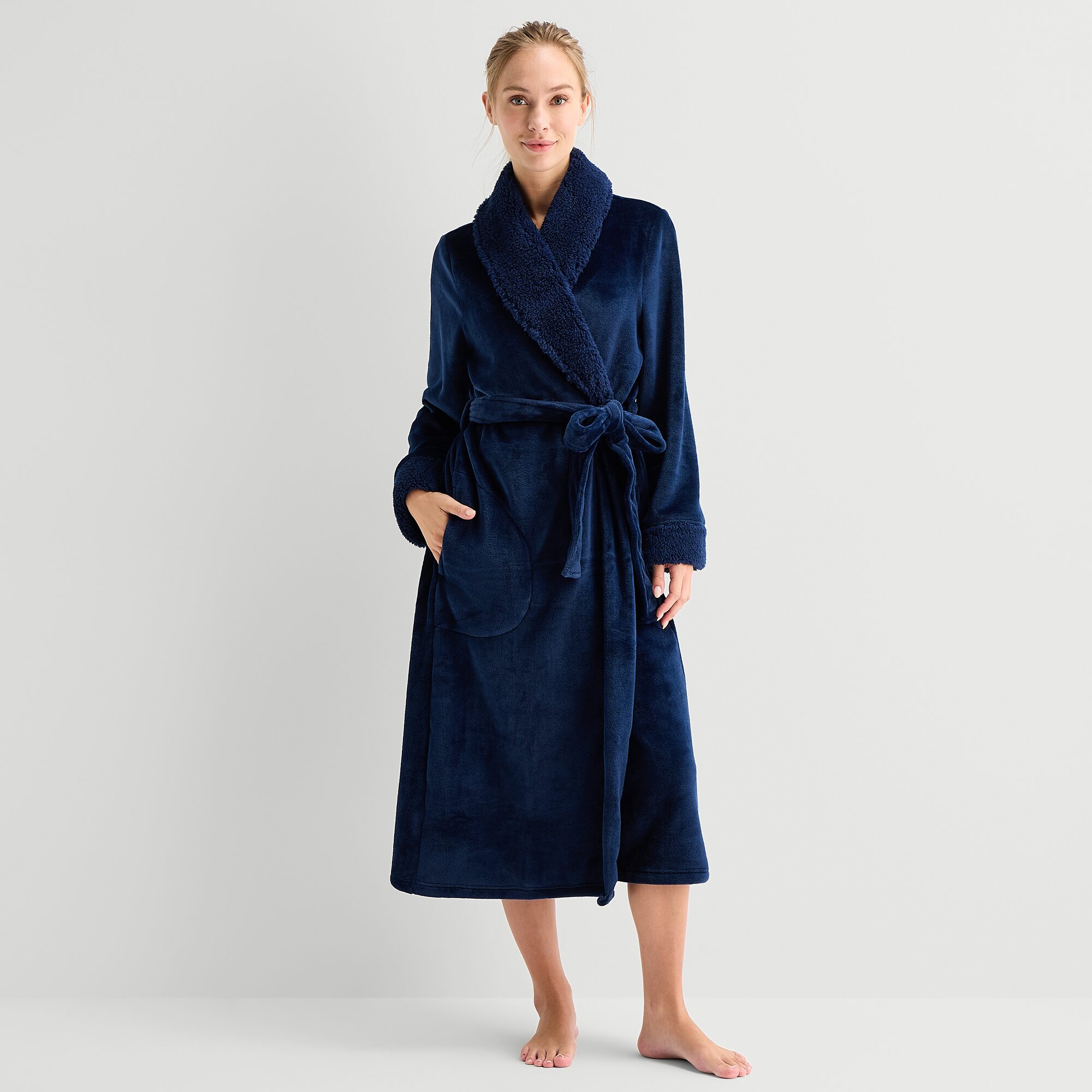Liz Claiborne Womens Fleece Long Sleeve Mid Length Robe