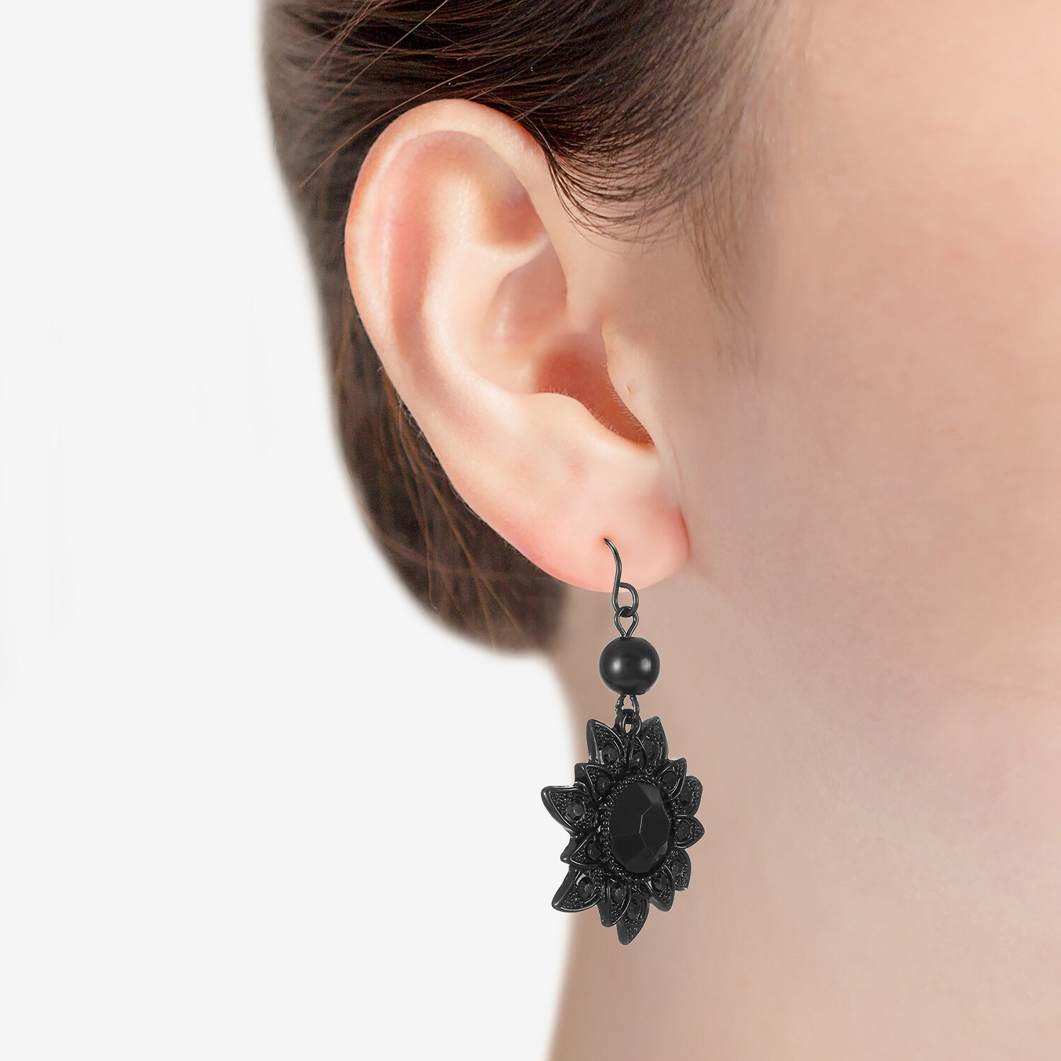 Liz Claiborne Womens Black Glass Drop Earrings