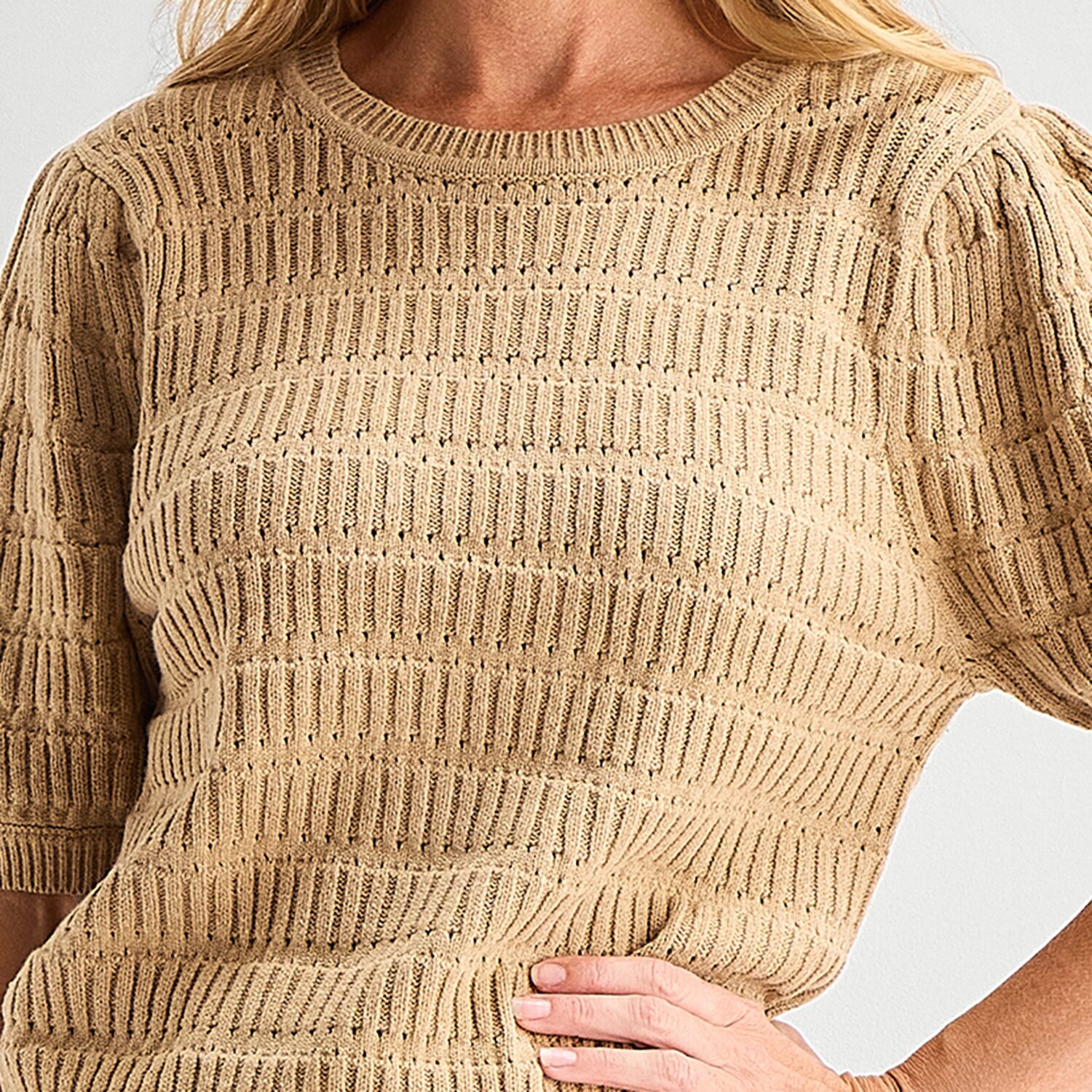 Liz Claiborne Womens Round Neck Short Sleeve Pullover Sweater