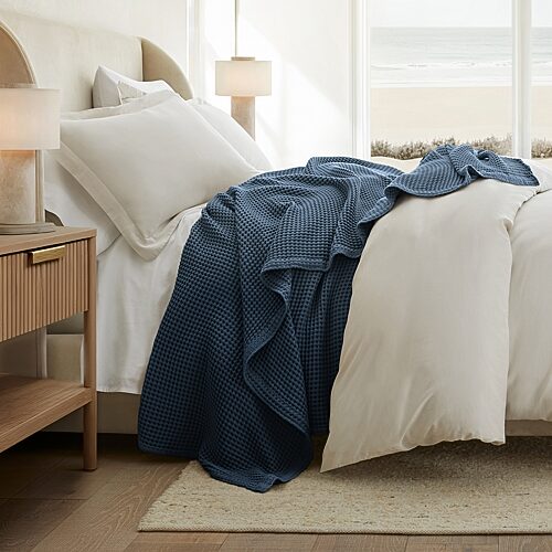 Casual Comfort Cotton Waffle Midweight Bed Blanket, One Size, Blue