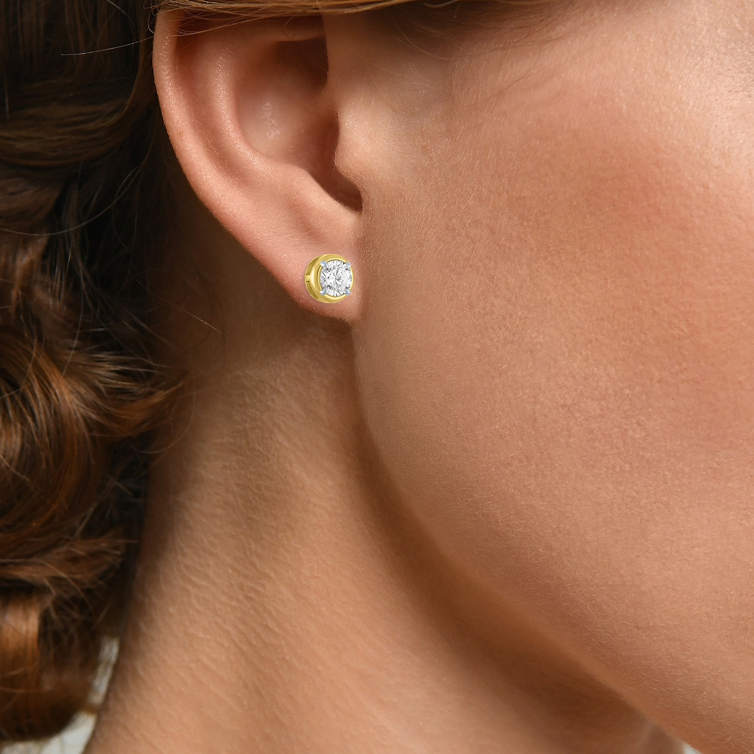 (E-F/Vs1-Vs2) 1 CT. T.W. Lab Grown White Diamond 10K Gold 6.8mm Round Stud Earrings