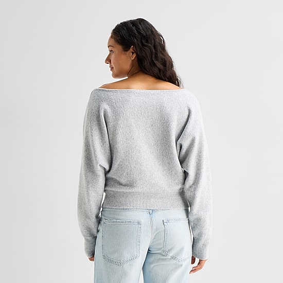 Arizona Juniors Womens Crew Neck Long Sleeve Pullover Sweater