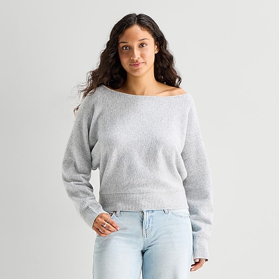 Arizona Juniors Womens Crew Neck Long Sleeve Pullover Sweater