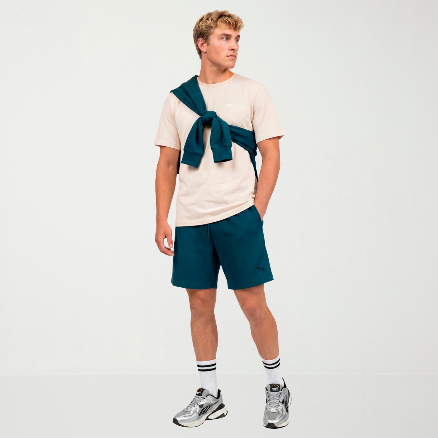 PUMA Mens 8" Mid Rise Workout Shorts