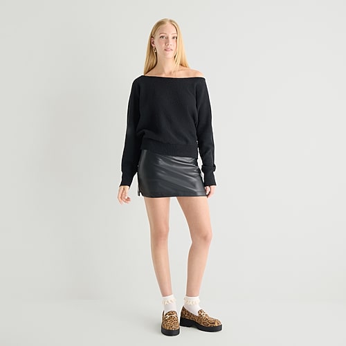 Arizona Womens Juniors Low Rise Mini A-line Skirt In Black