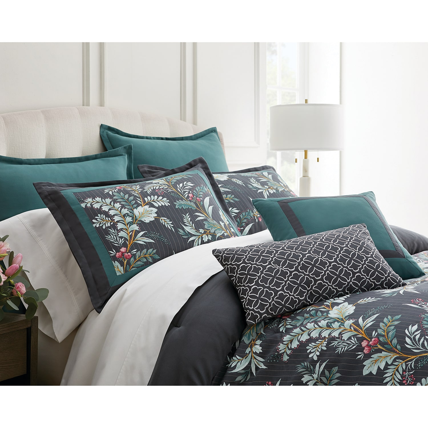 Liz Claiborne Amelia 8-pc. Comforter Set
