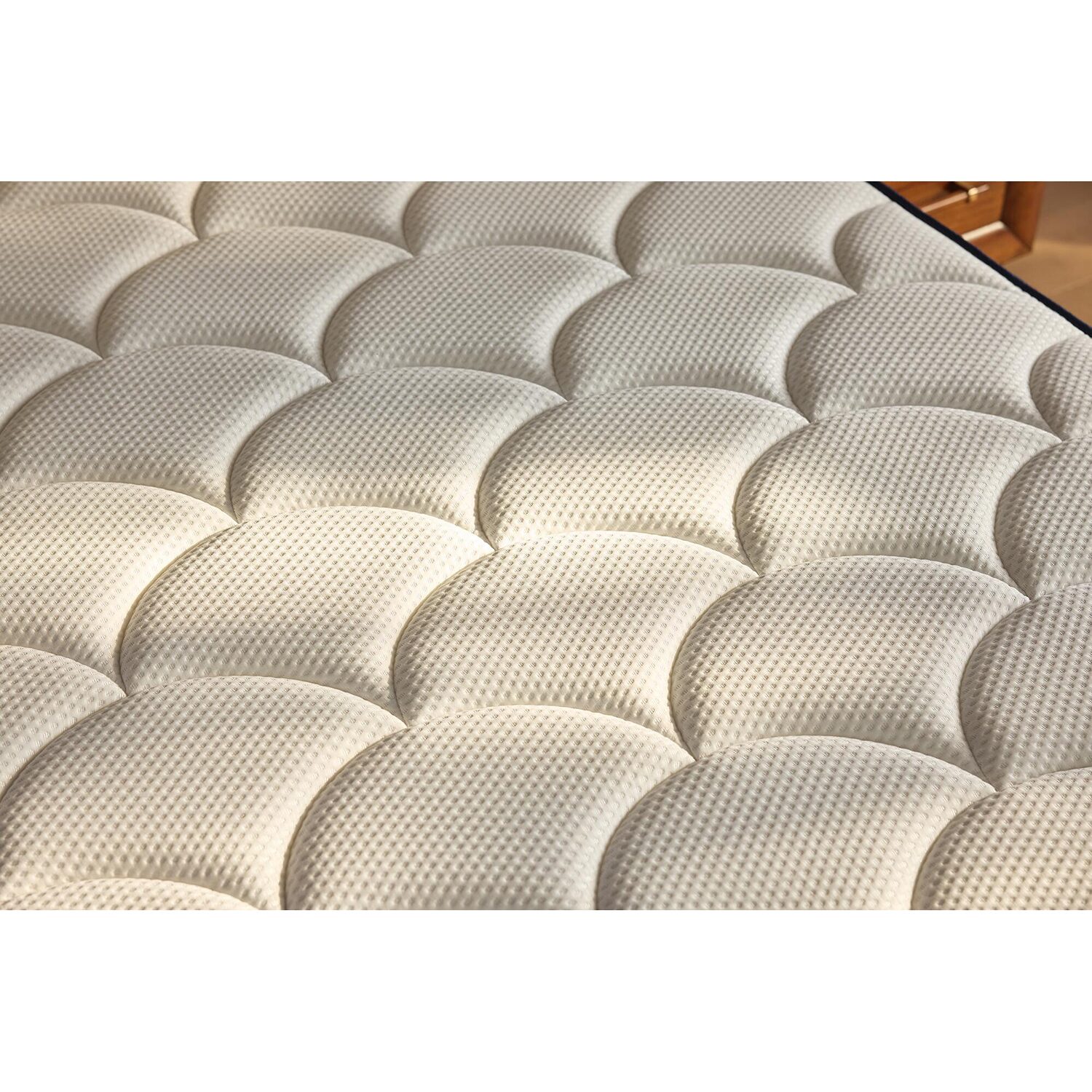 Signature Design by Ashley DreamCloud 12" Hybrid Classic Medium Tight Top - Mattress A Box