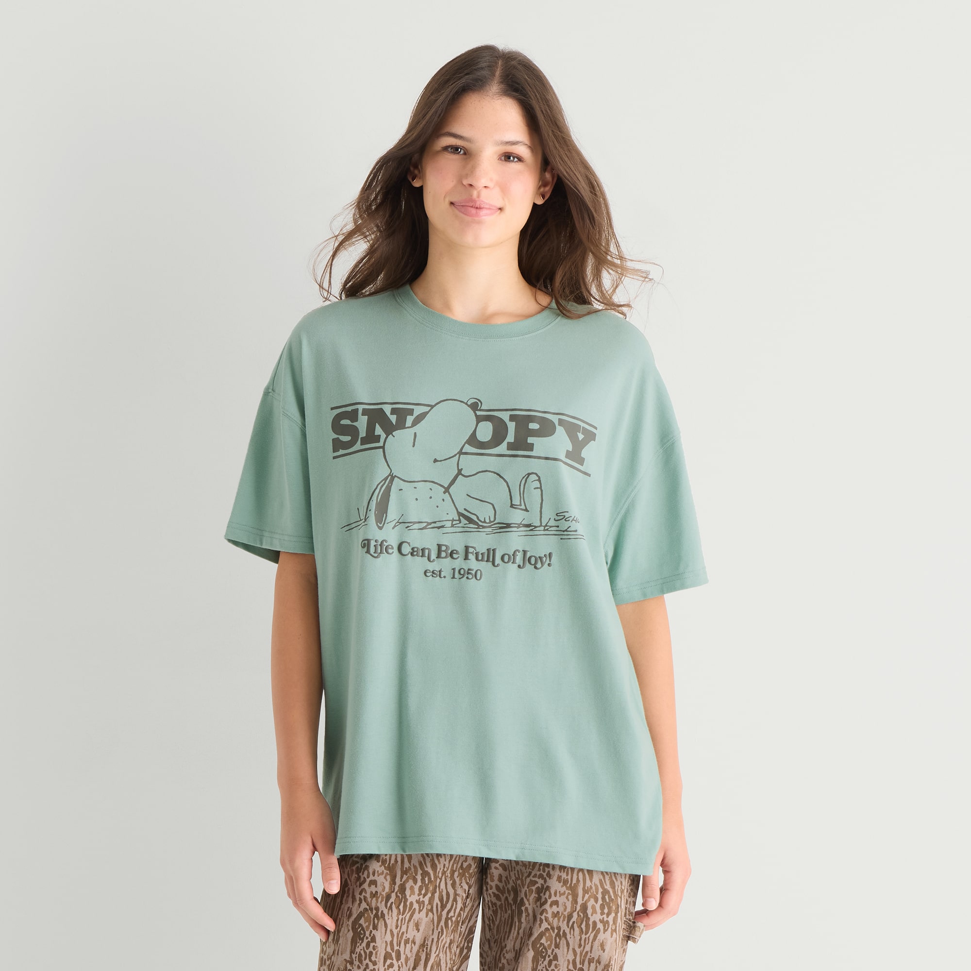 Womens Juniors Crew Neck Short Sleeve Oversized Peanuts Graphic T-Shirt
