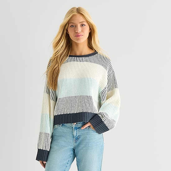Arizona Juniors Womens Crew Neck Long Sleeve Striped Pullover Sweater