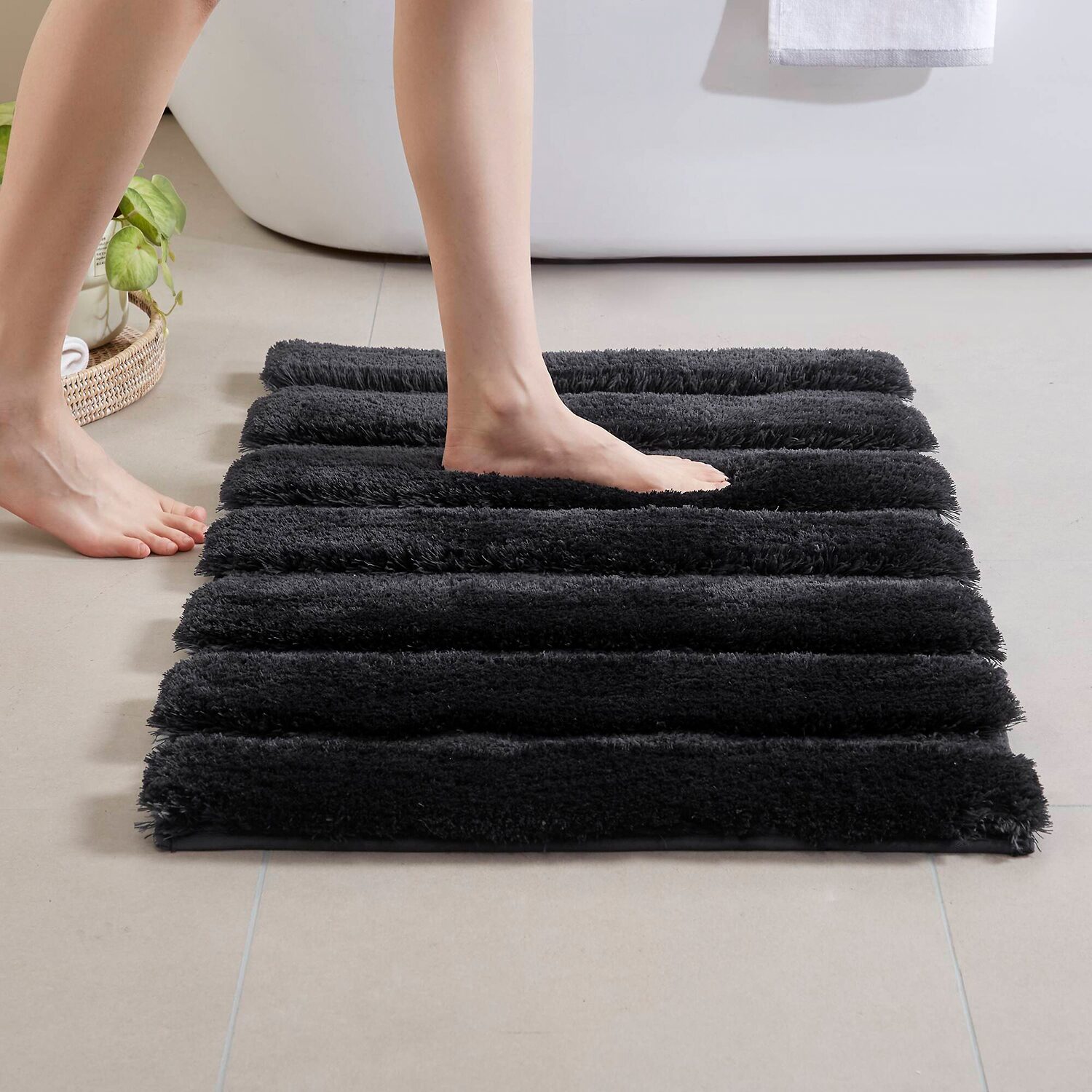 Madison Park Tufted Pearl Channel Soft Solid Bath Rug