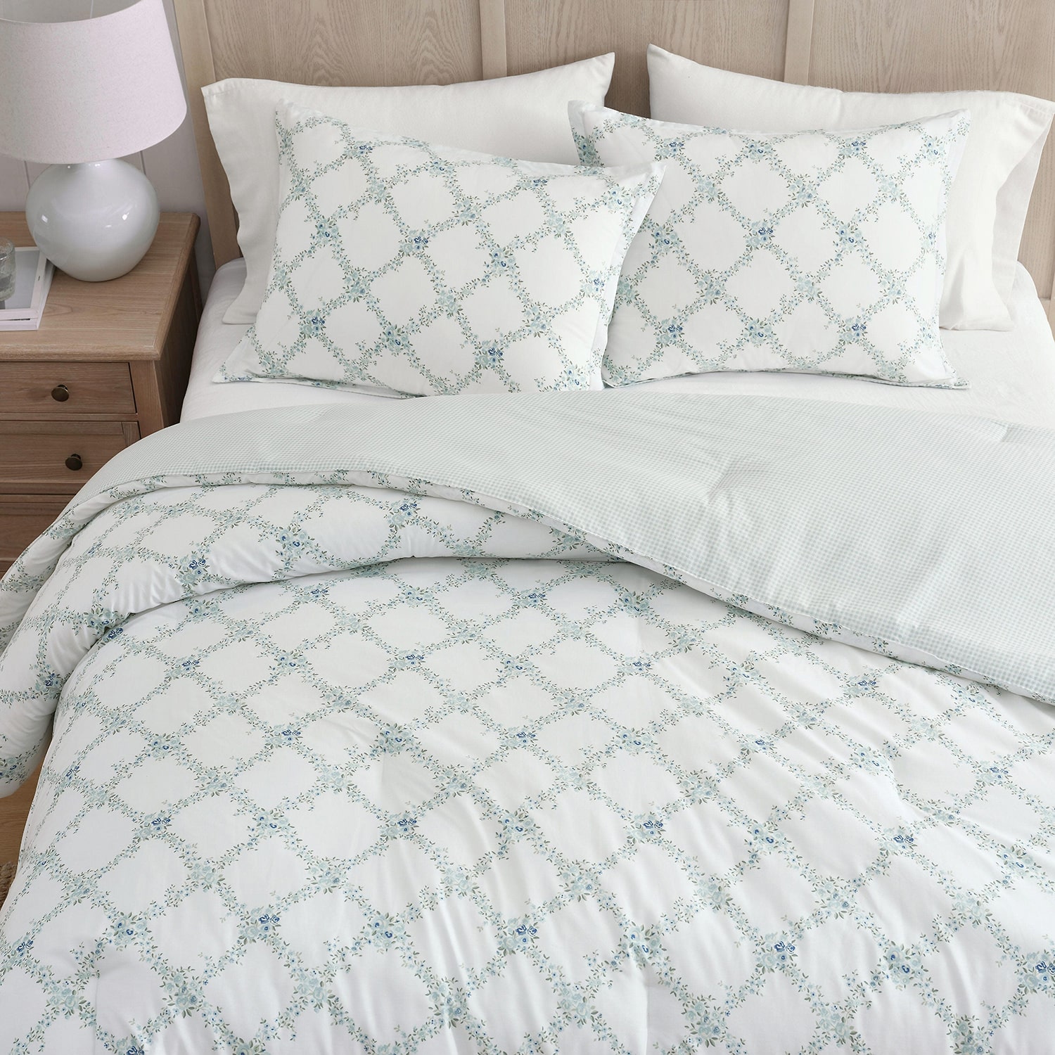 Martha Stewart Romantic Trellis Comforter Set