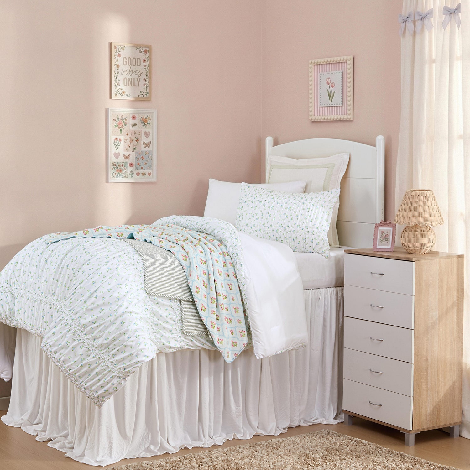 Laura Ashley Rosebuddies Comforter Set