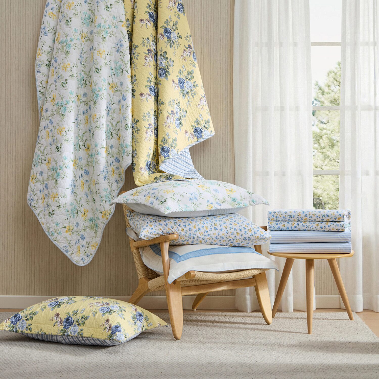 Laura Ashley Poppy Meadow Quilt Set