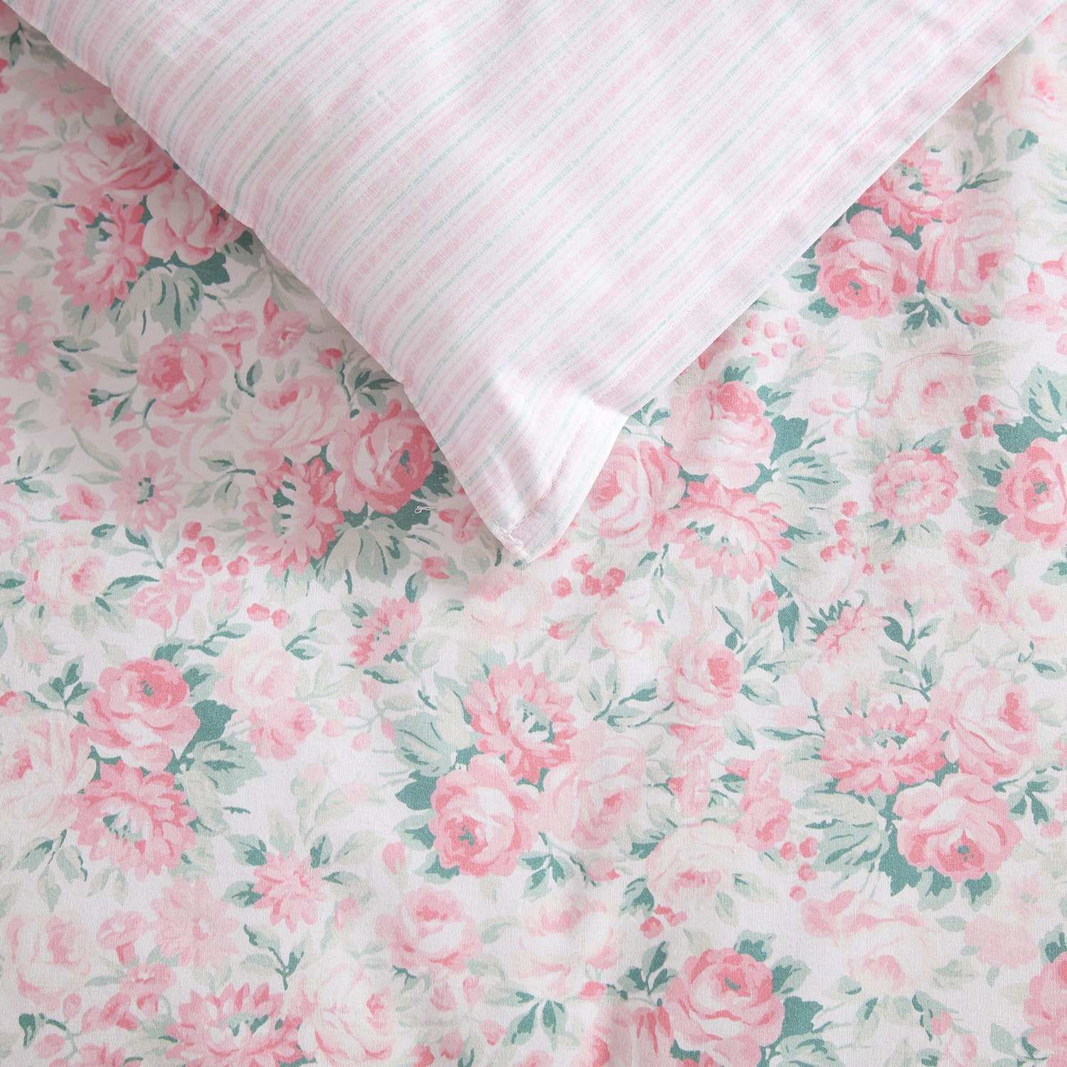 Laura Ashley Pamelas Posies Comforter Set