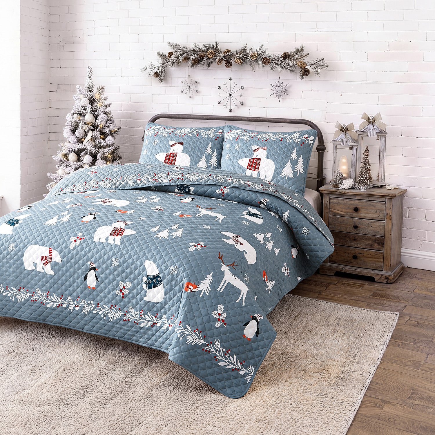 Avanti Arctic Friends Reversible Quilt Set