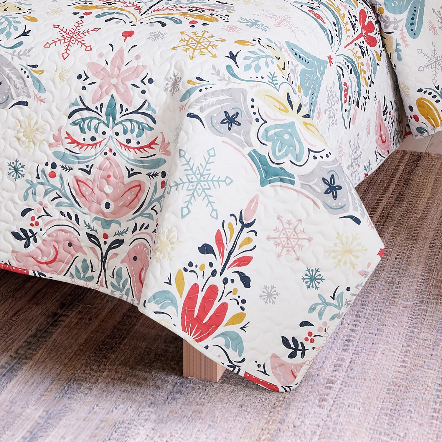 Avanti Folk Tree Reversible Quilt Set