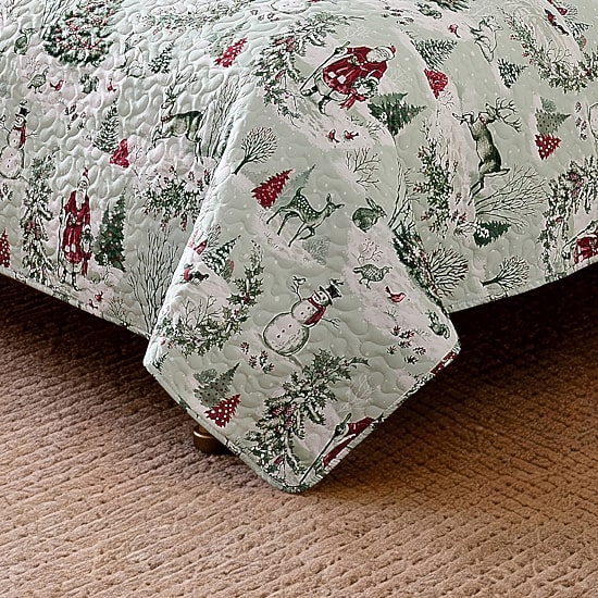 Avanti Yuletide Reversible Quilt Set