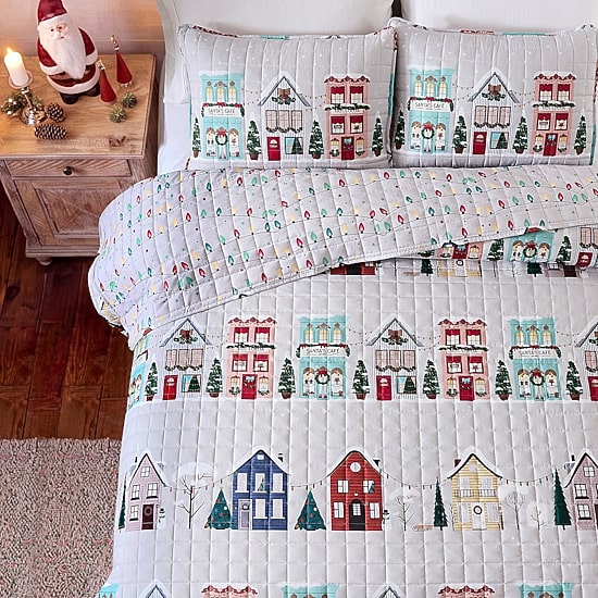 Avanti Winter Village Reversible Quilt Set