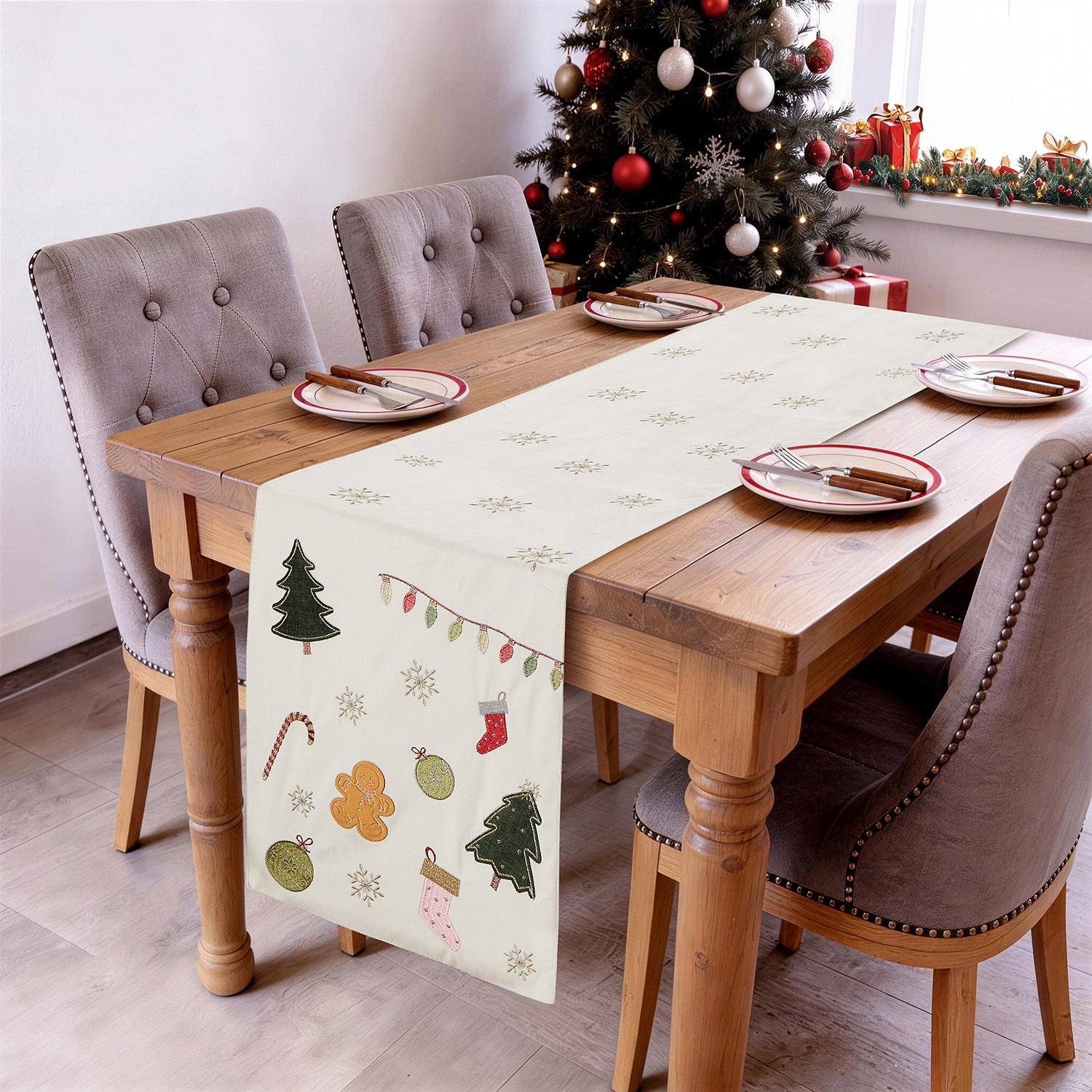 Avanti Holiday Icons Table Runner