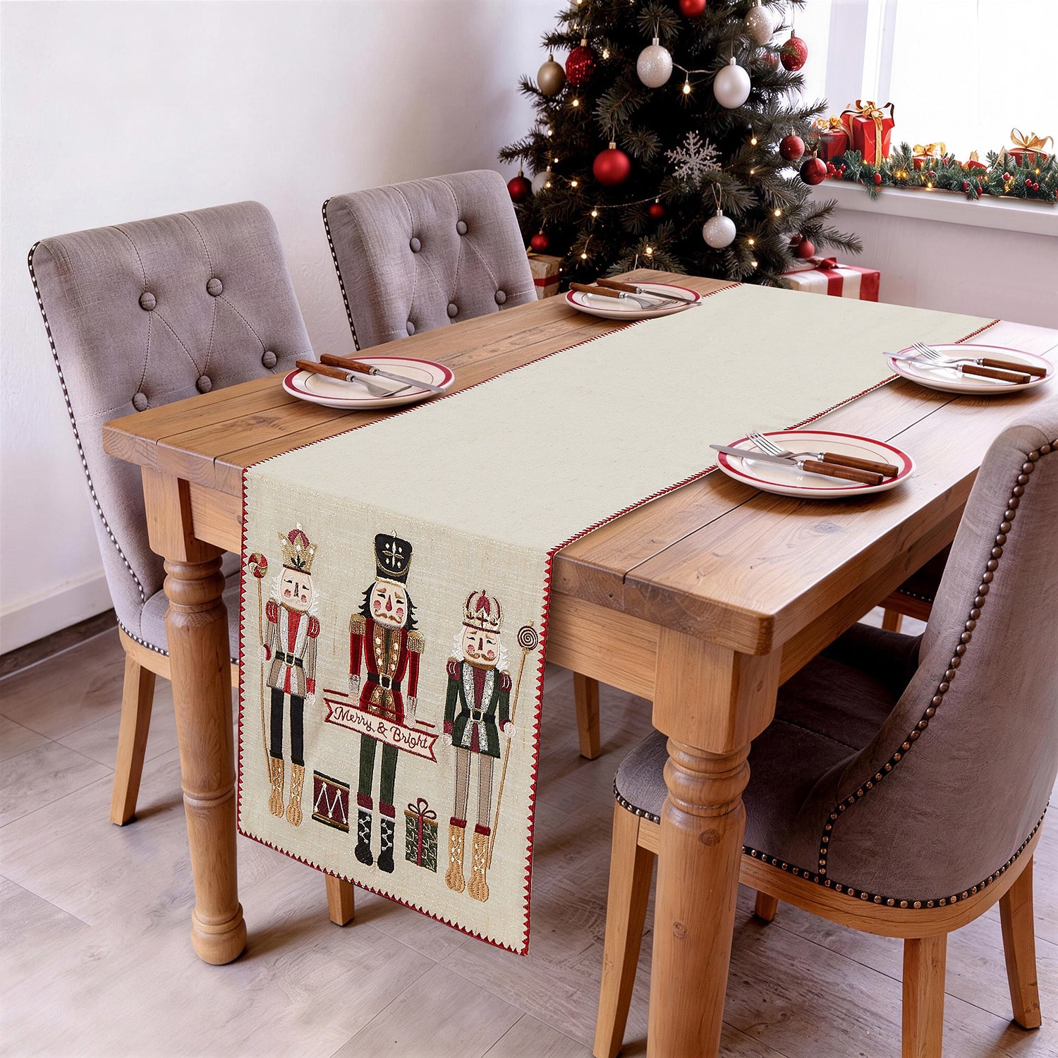 Avanti Nutcracker Trio Table Runner