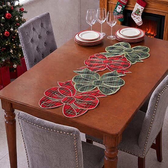 Avanti Plaid Bows Table Runner