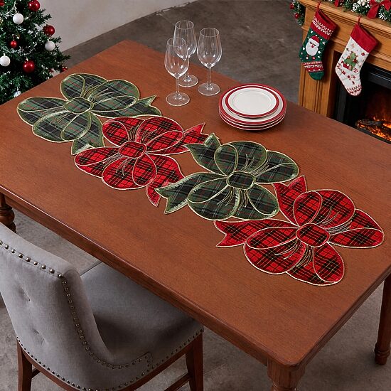 Avanti Plaid Bows Table Runner
