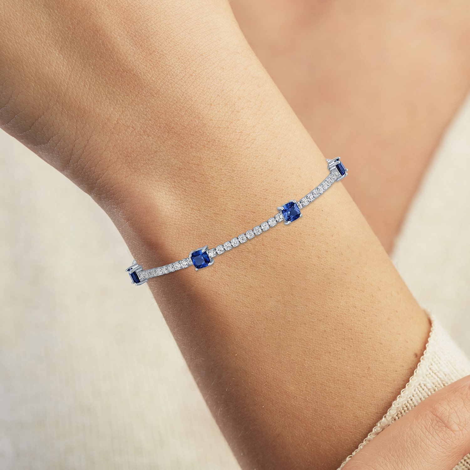 Yes, Please! Womens Pure Silver Over Brass 7.5 Inch Solid Chain Bracelet