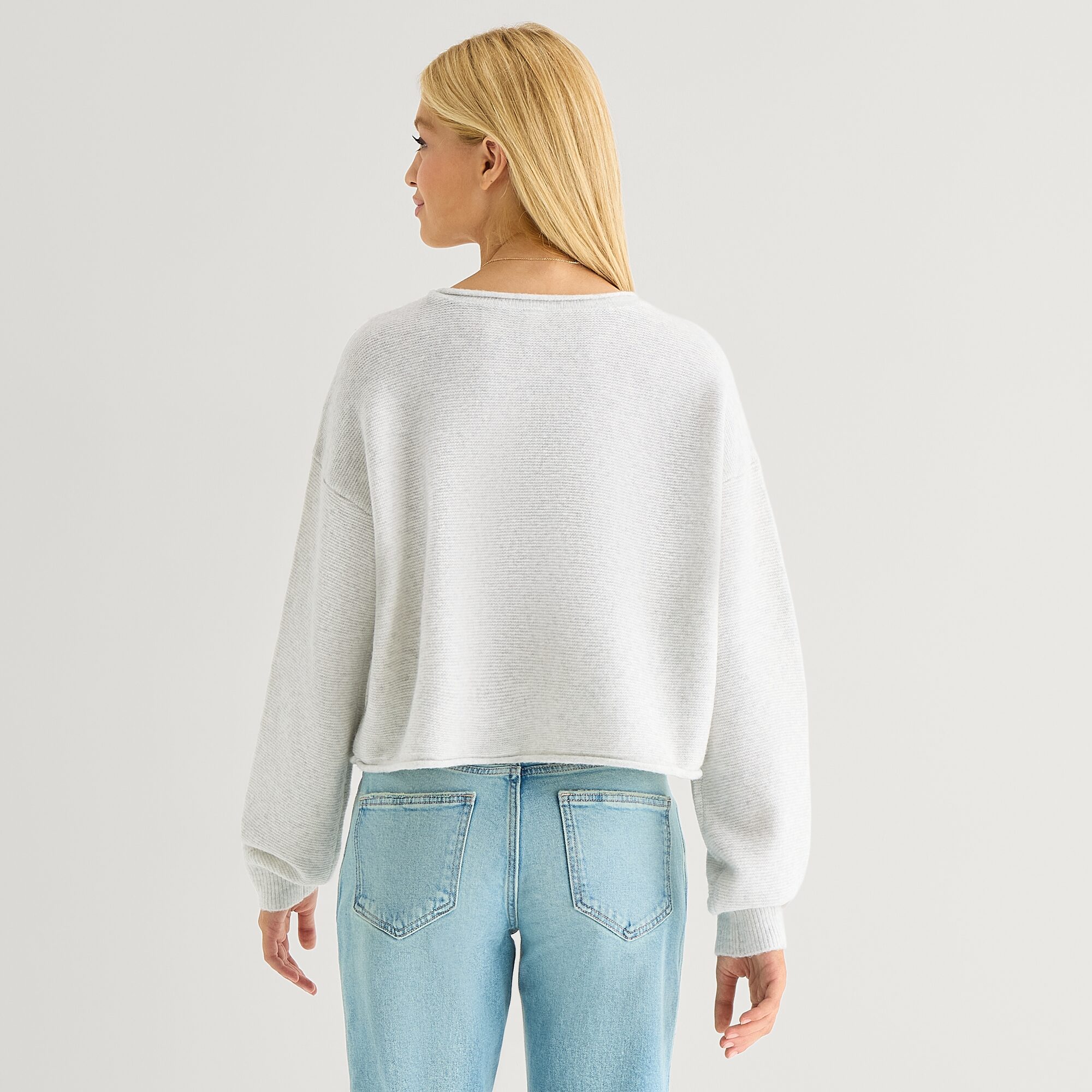 Arizona Juniors Womens Crew Neck Long Sleeve Pullover Sweater