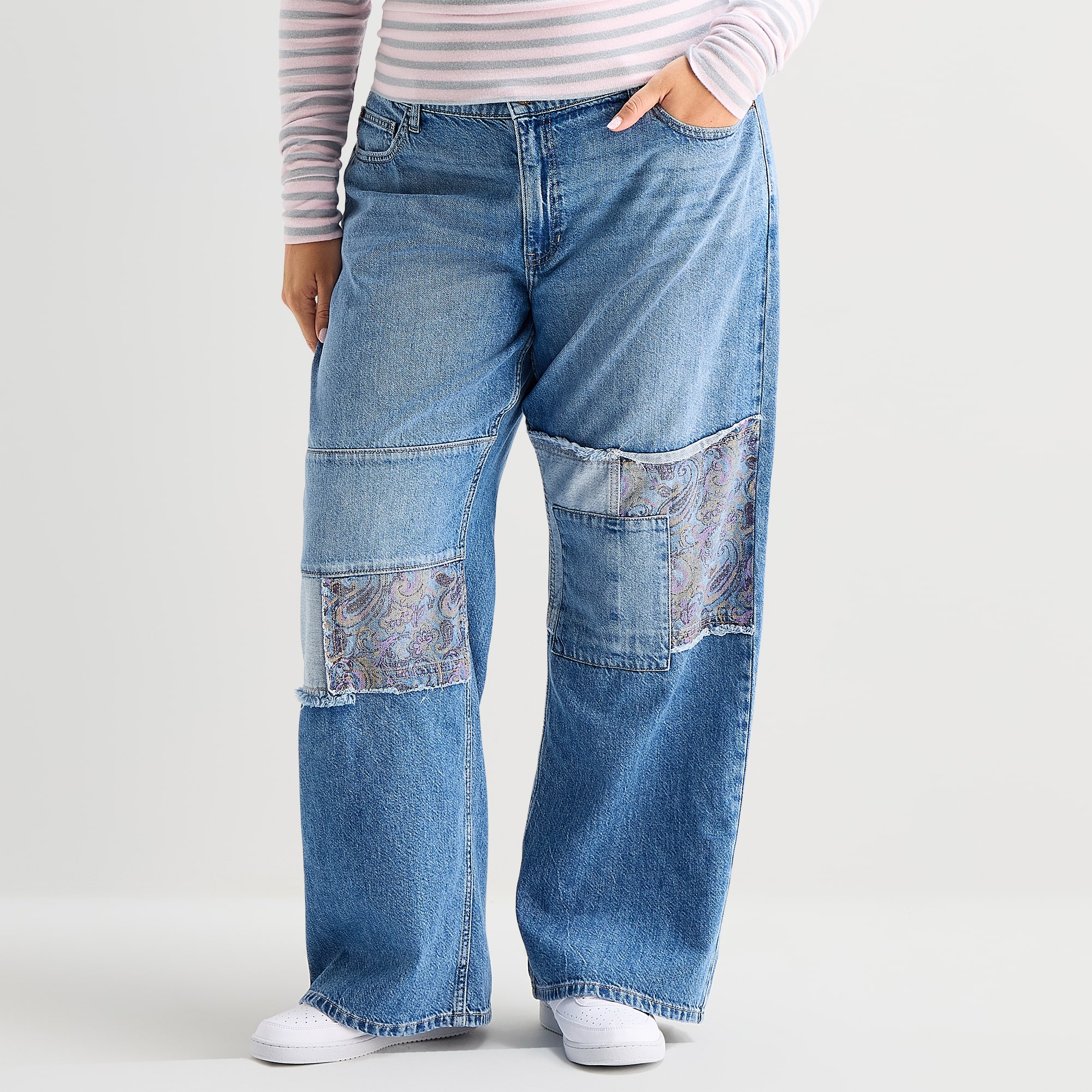 Arizona Womens Juniors Low Rise Straight Leg Jean