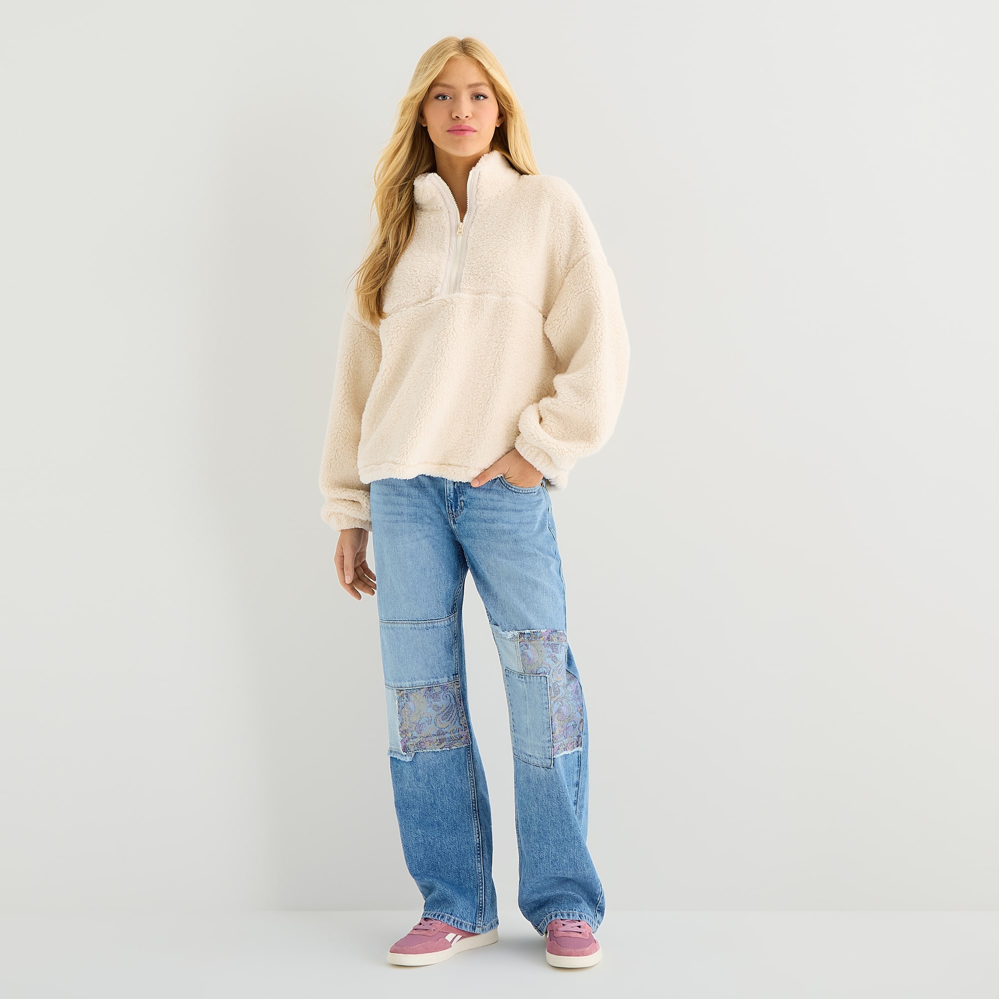 Arizona Womens Low Rise Straight Leg Jean