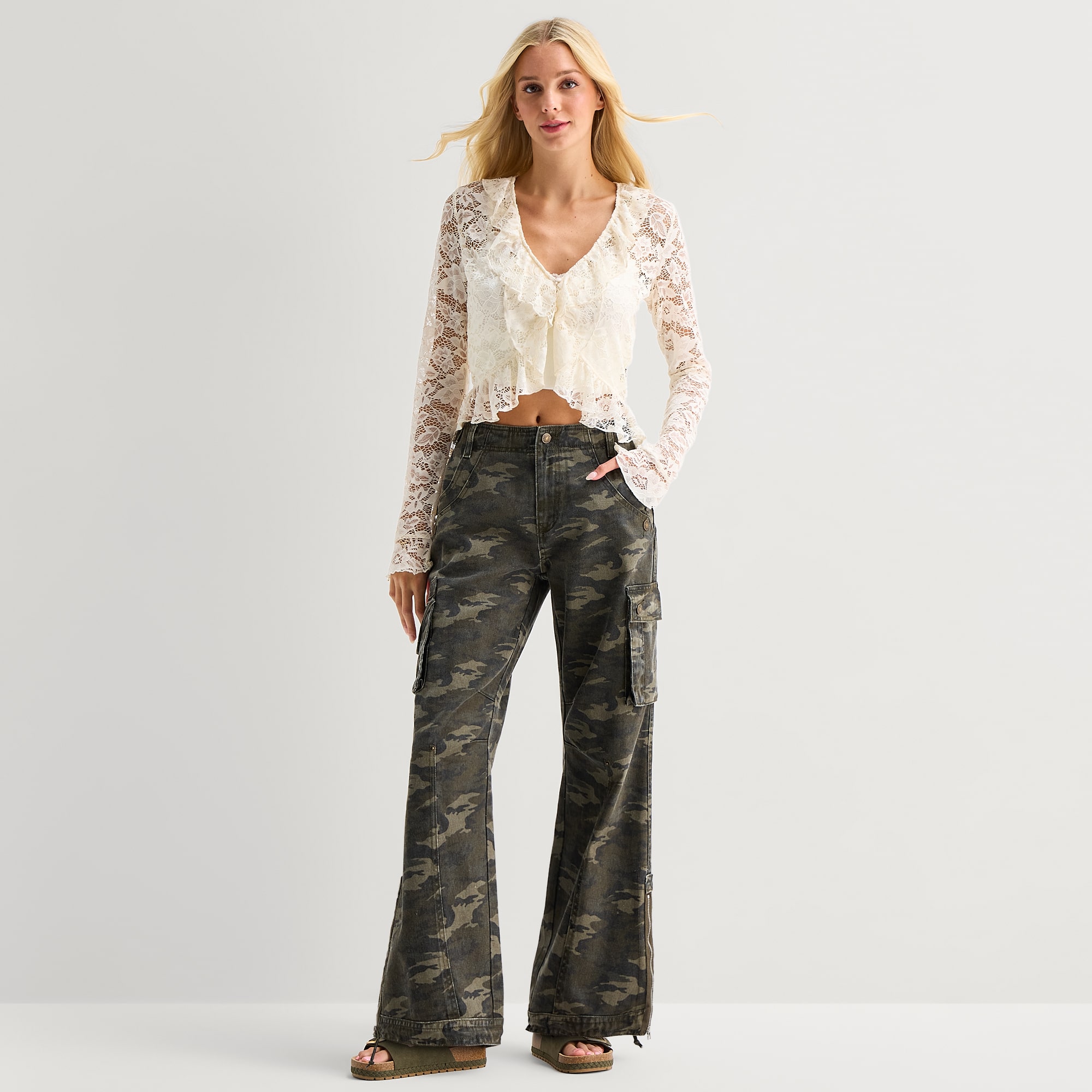 Forever 21 Womens Juniors Straight Mid Rise Cargo Pant
