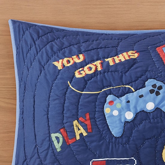 Intelligent Design Felix Gaming Embroidered Hand Quilting Quilt Set