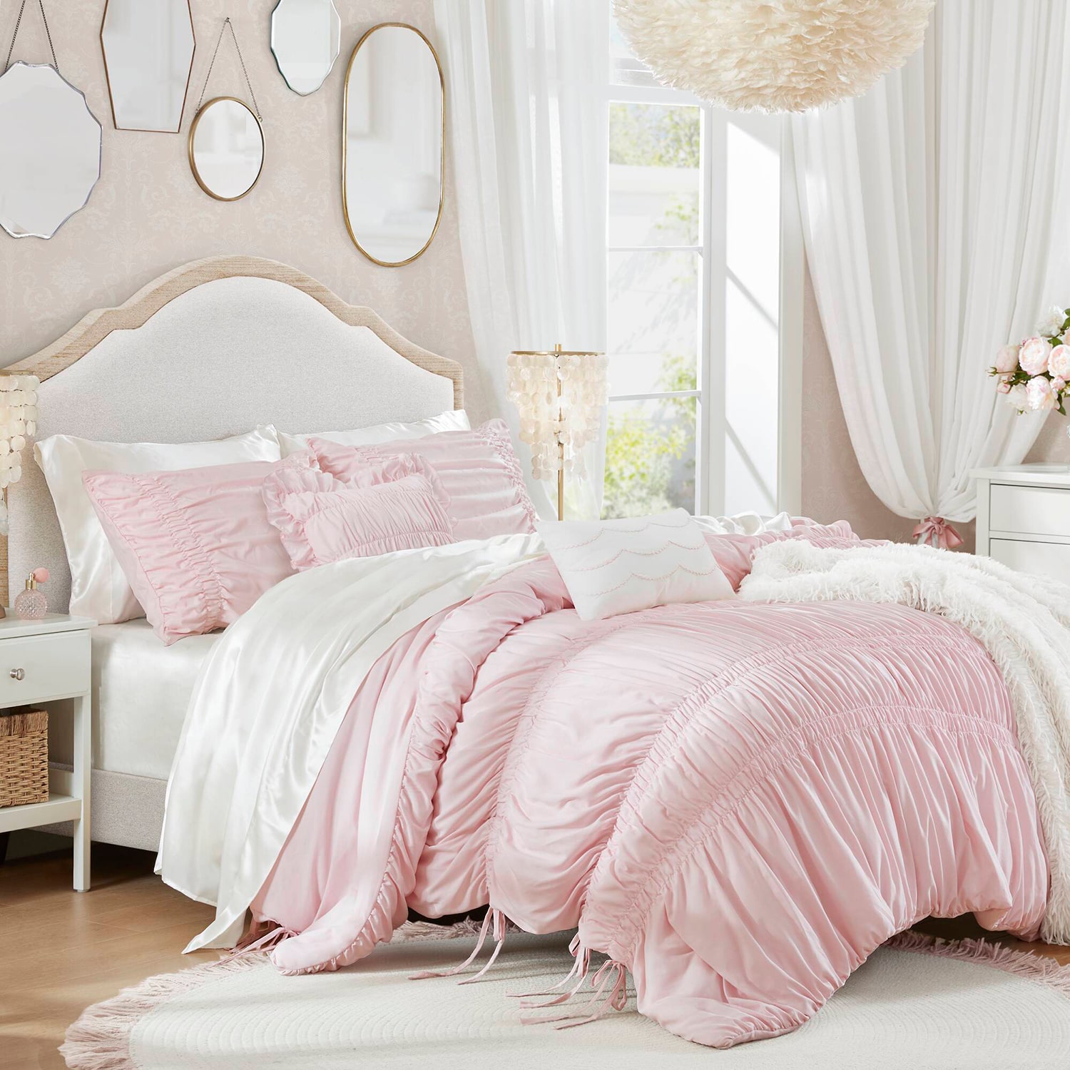 Intelligent Design Amelie Ruched Bow Tie Easy Care Comforter Set
