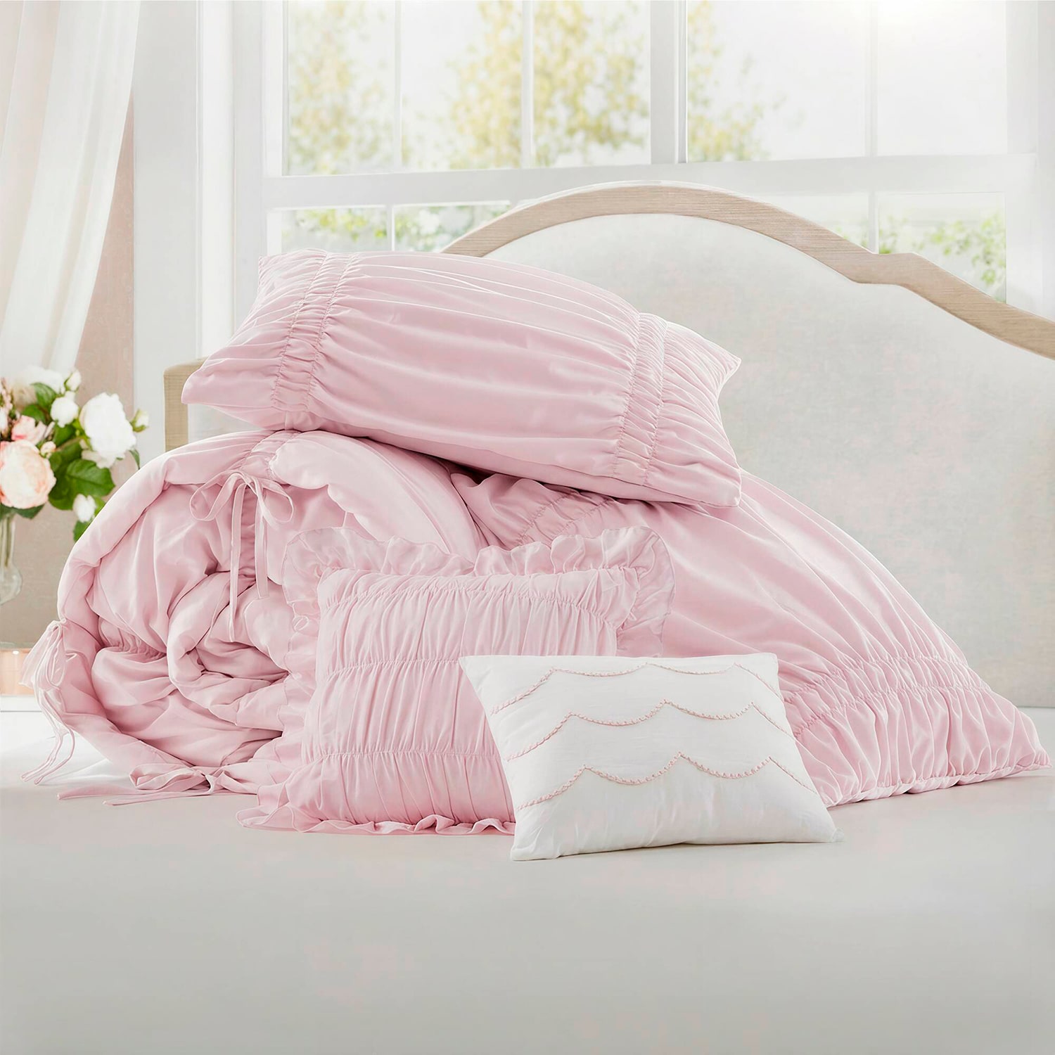 Intelligent Design Amelie Ruched Bow Tie Easy Care Comforter Set