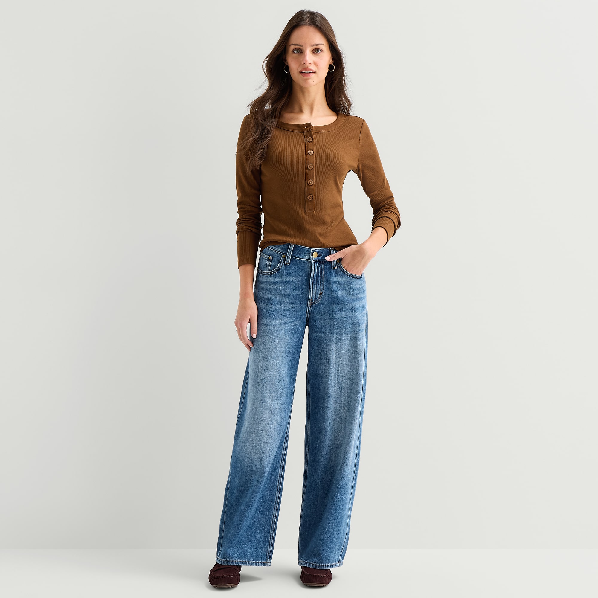 A.N.A Womens Round Neck Long Sleeve T-Shirt
