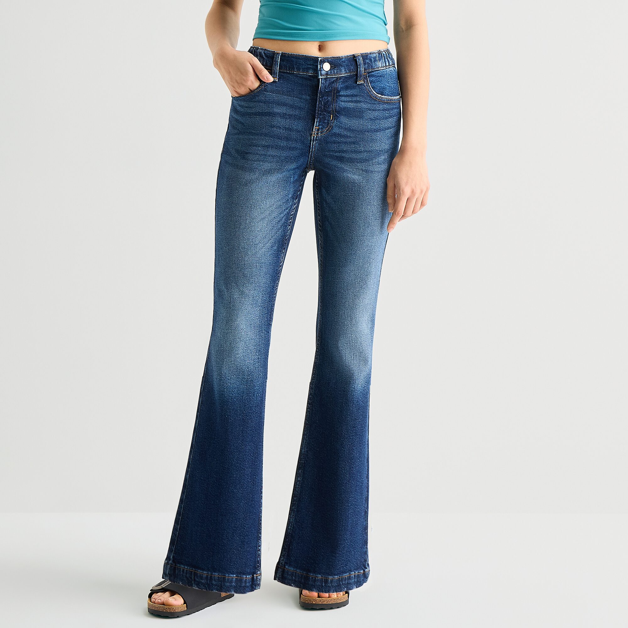 Arizona Curvy Womens Juniors High Rise Bootcut Jean