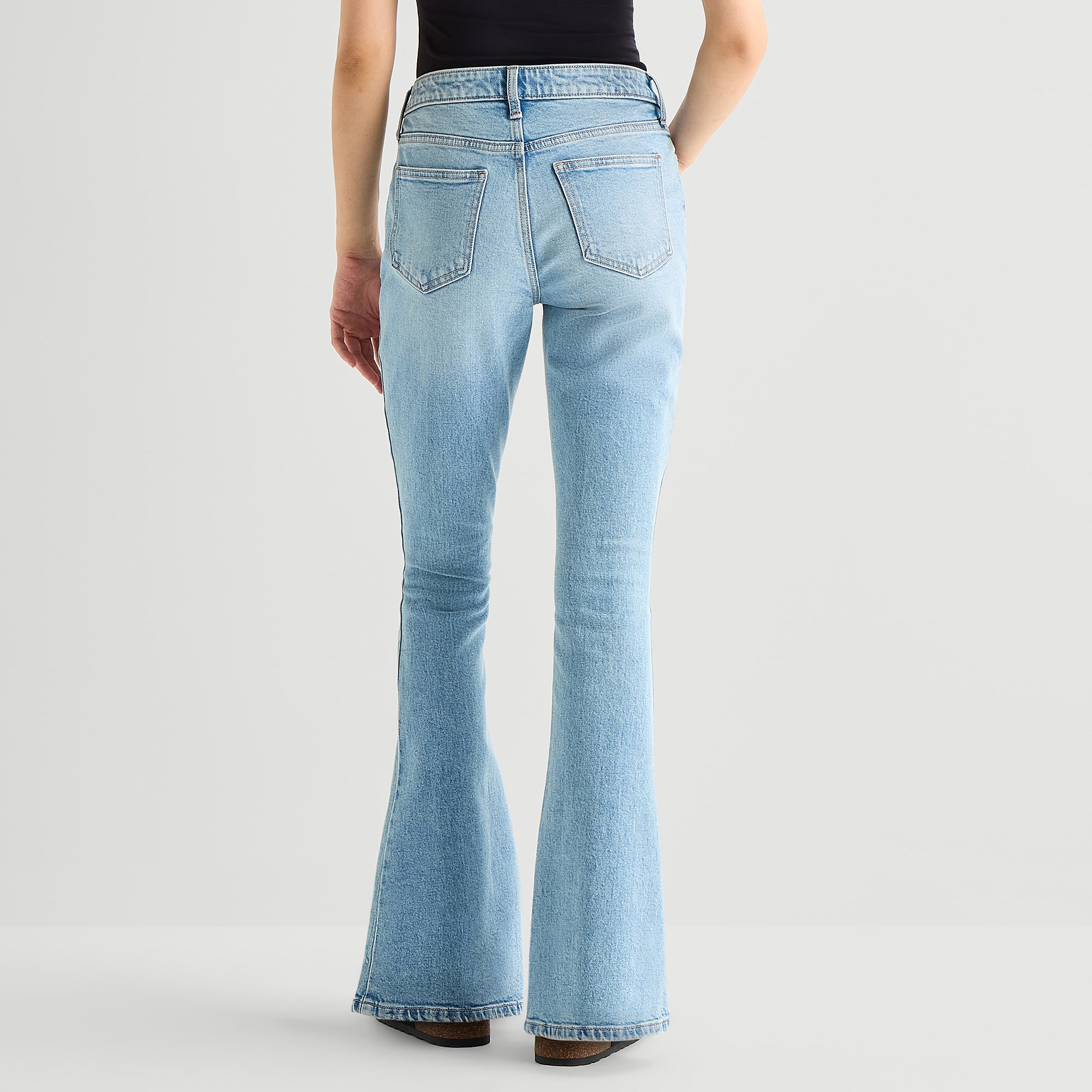 Arizona Womens Juniors Low Rise Bootcut Jean