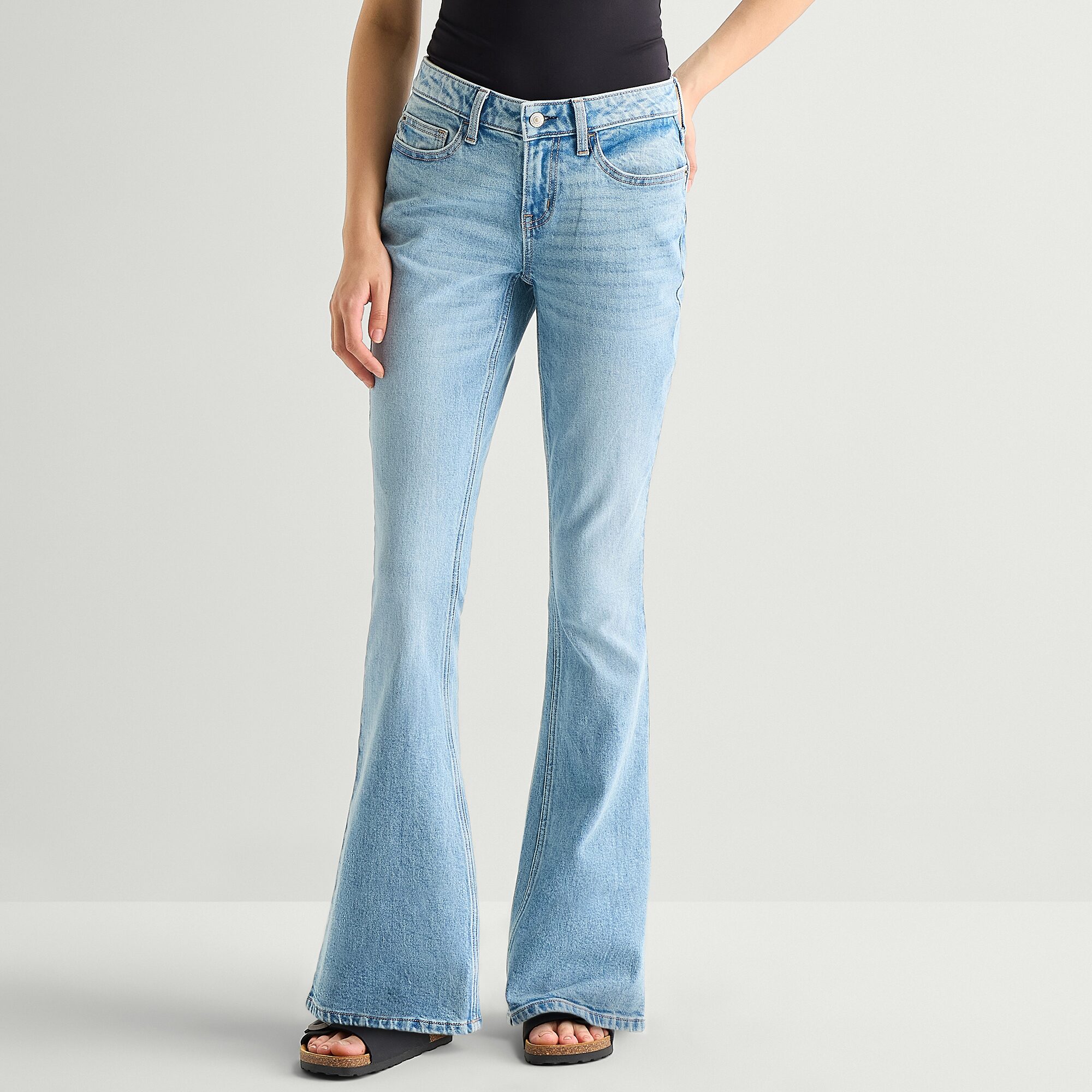 Arizona Womens Juniors Low Rise Bootcut Jean