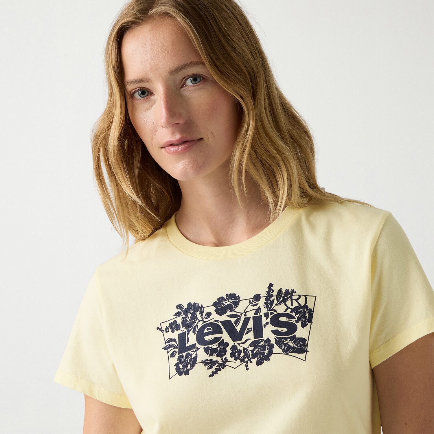Levi's® Women's Short Sleeve Perfect T-Shirt