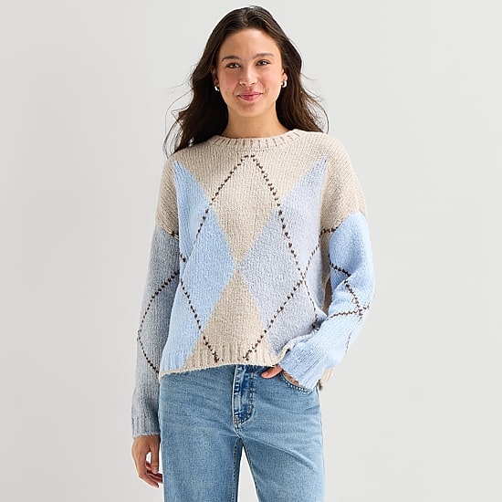 Arizona Juniors Womens Crew Neck Long Sleeve Argyle Pullover Sweater