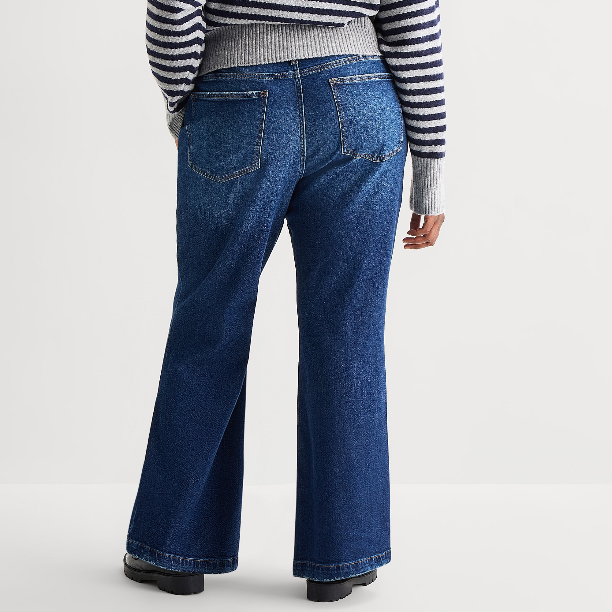 Arizona Curvy Womens Juniors Plus High Rise Bootcut Jean