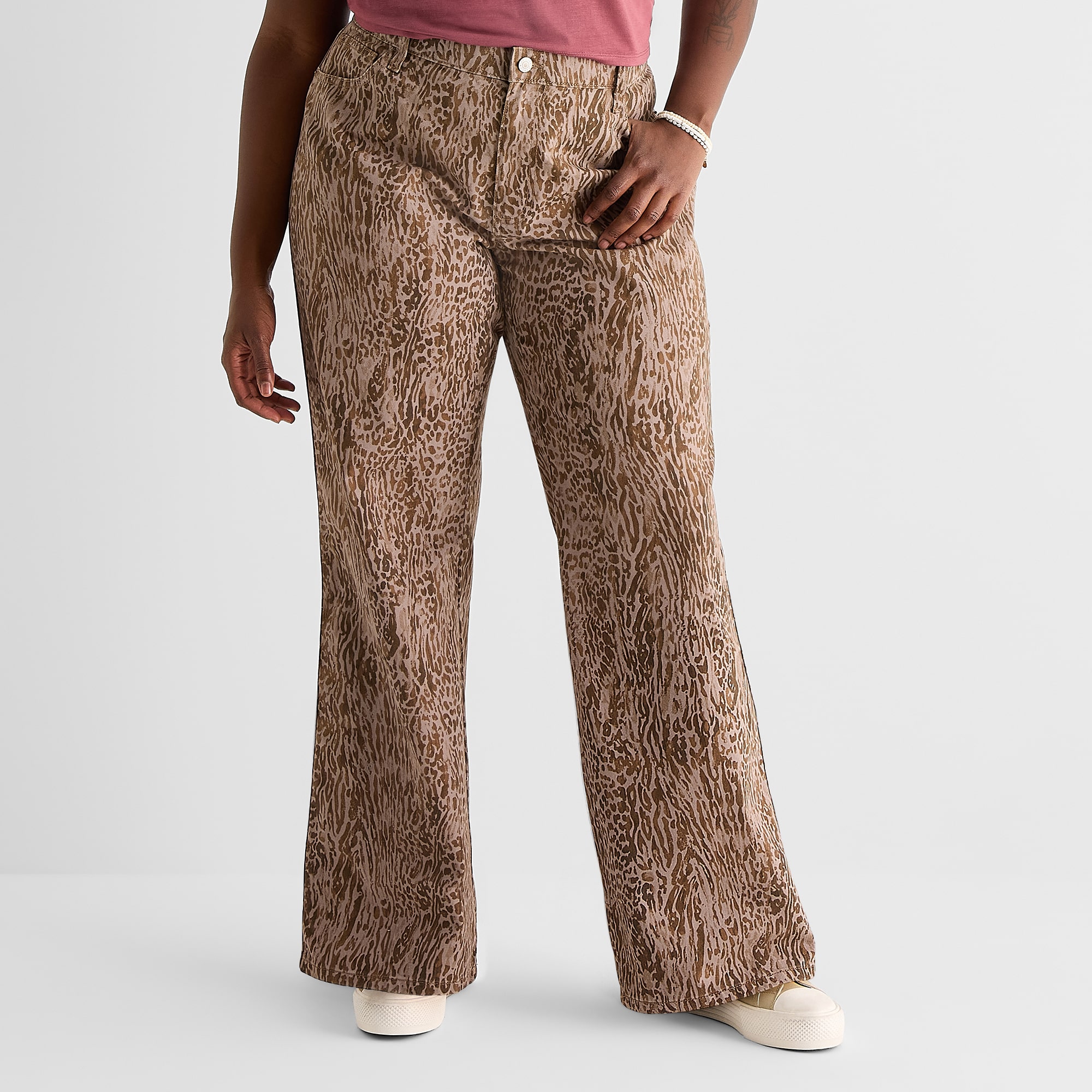 Arizona Womens Juniors Plus Low Rise Straight Leg Jean