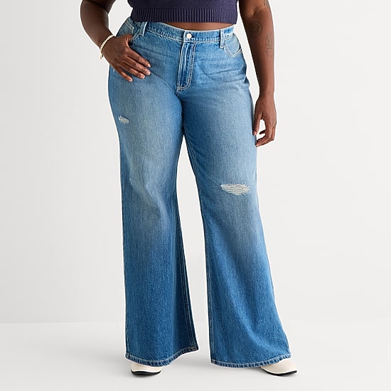 Arizona Womens Juniors Plus Low Rise Bootcut Jean