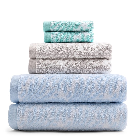 Liz Claiborne Signature Sprigs Plush Bath Towel