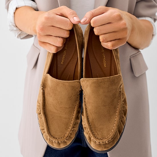 Adrienne Vittadini Vaze Womens Moc Closed Toe Loafers