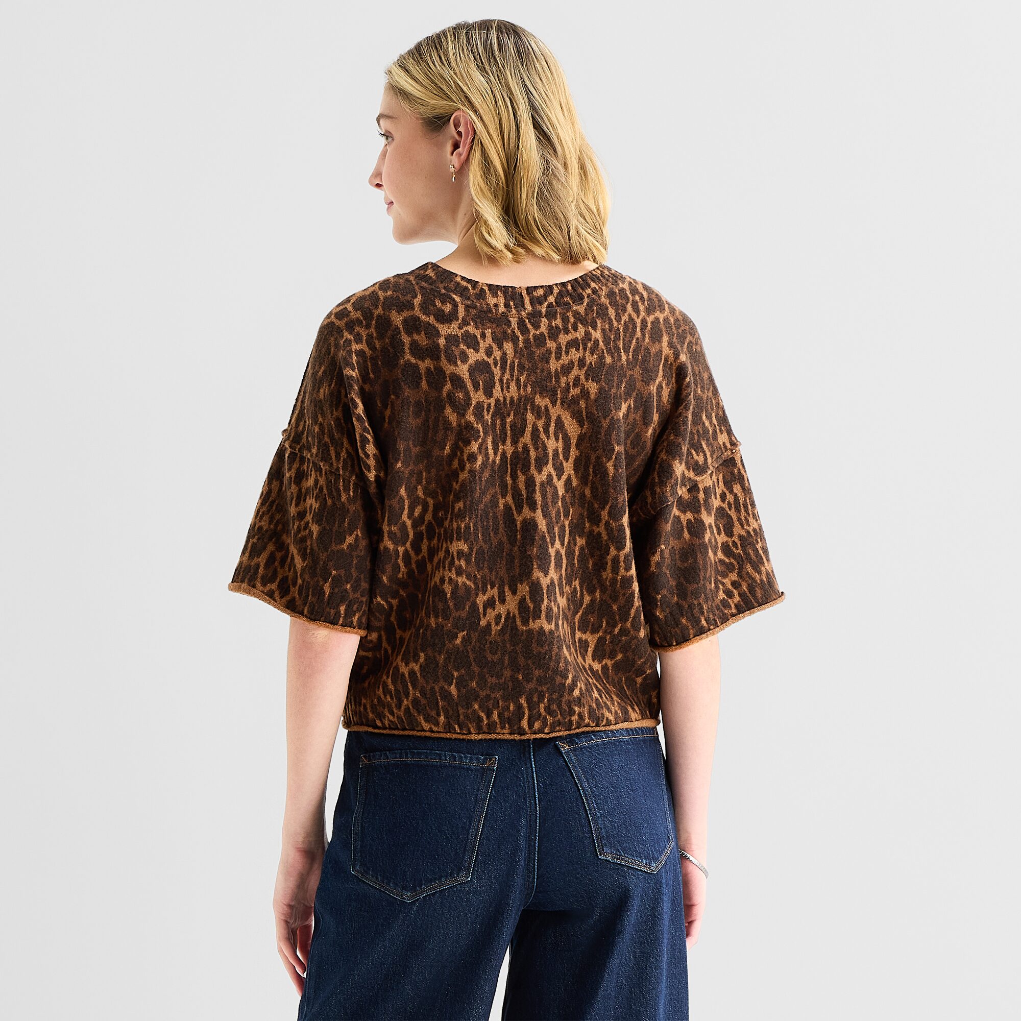 A.N.A Womens Crew Neck Short Sleeve Pullover Sweater
