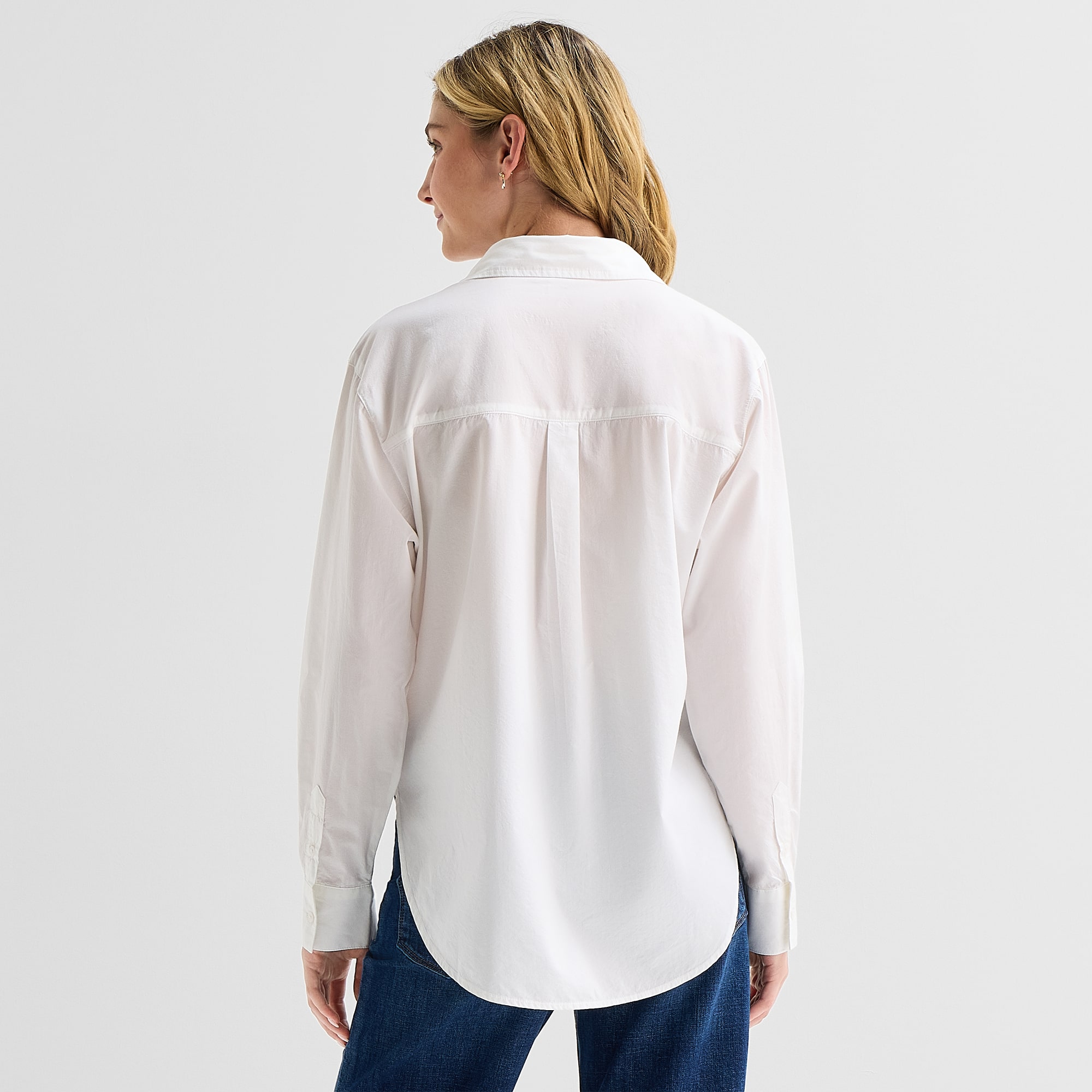 A.N.A Womens Cuffed Long Sleeve Oversized Button-Down Shirt