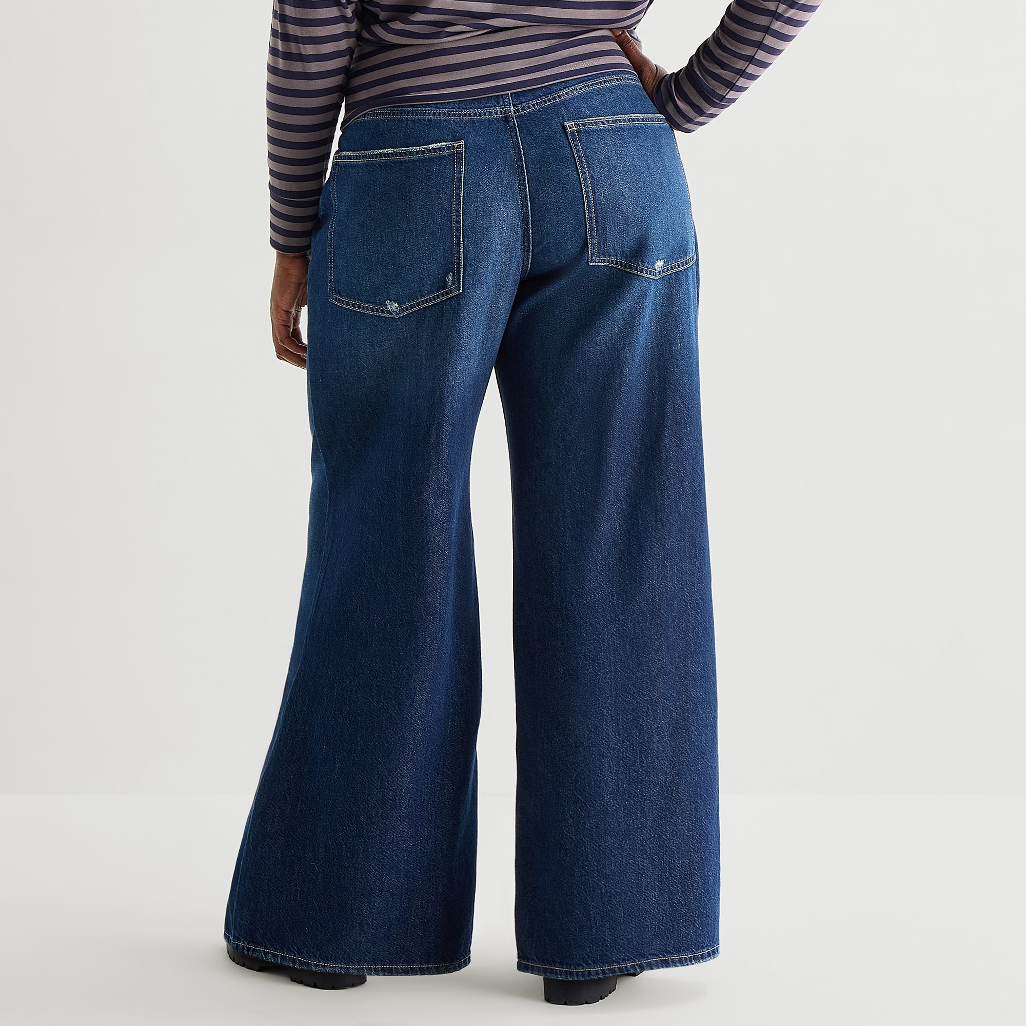 Arizona Womens Juniors Plus Low Rise Baggy Fit Jean